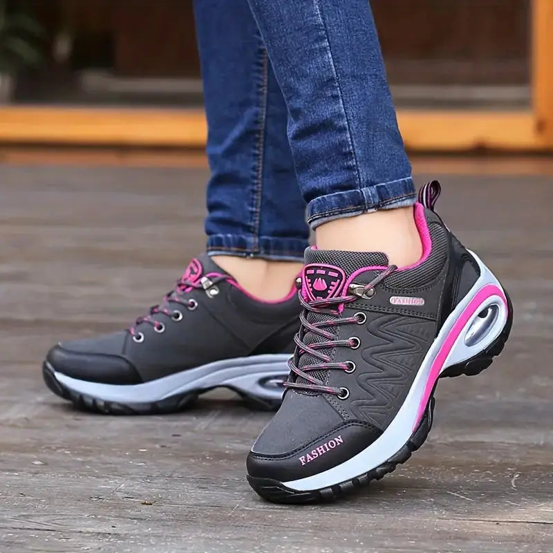 Damen Wanderschuhe – stützendes Schuhwerk für lange Gehstrecken