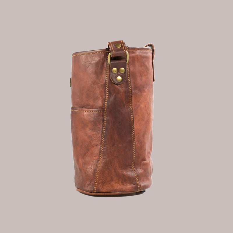 Leabags Leder Handtasche Damen I Premium Echtleder Umhängetasche I Damen Schultertasche I Damentasche I Tragetasche für Arbeit Uni Schule Freizeit I Größe L (31 x 23 x 6 cm) I Vintage Cognac