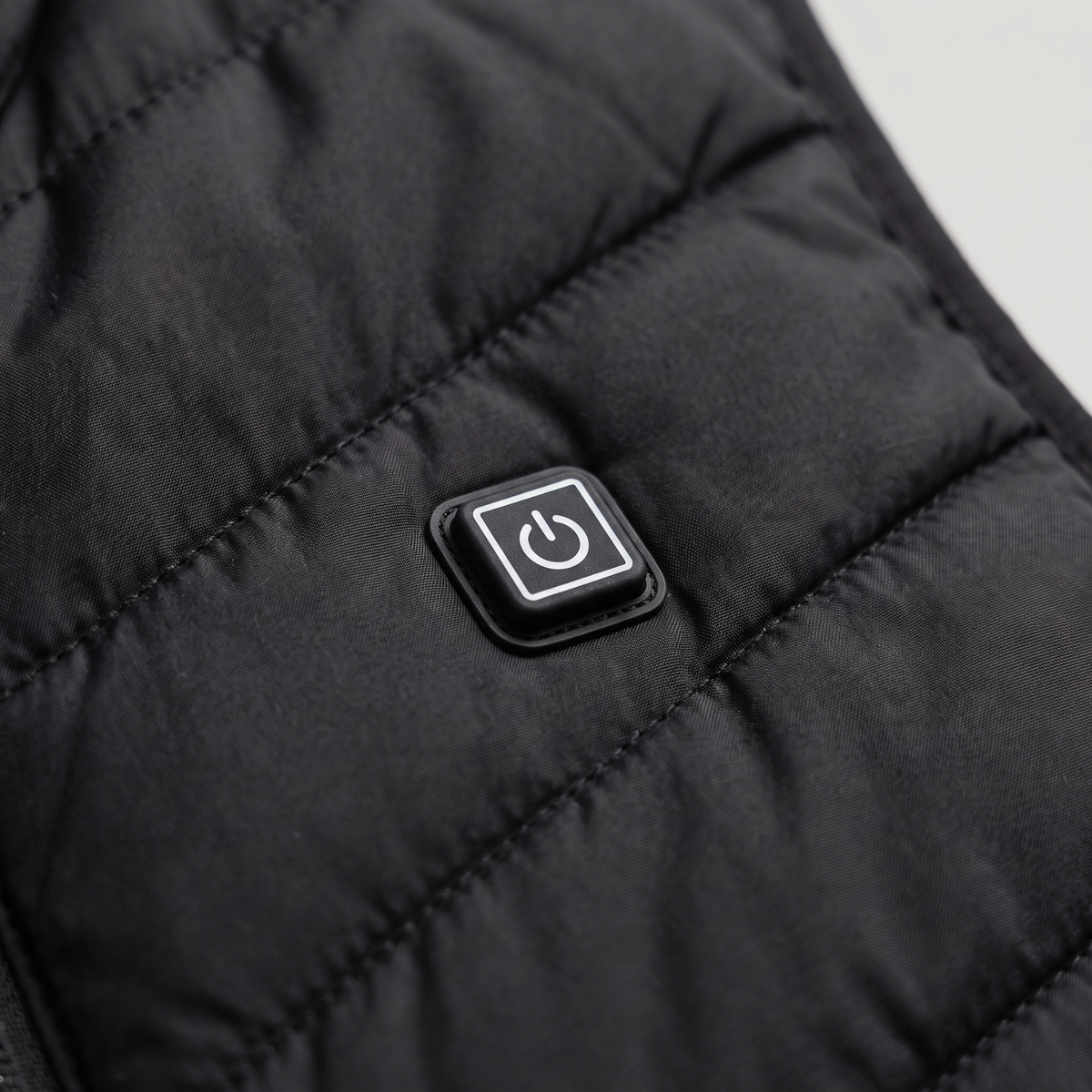 Heizweste USB-betrieben – Bodywarmer mit vier Heizzonen zum Wandern