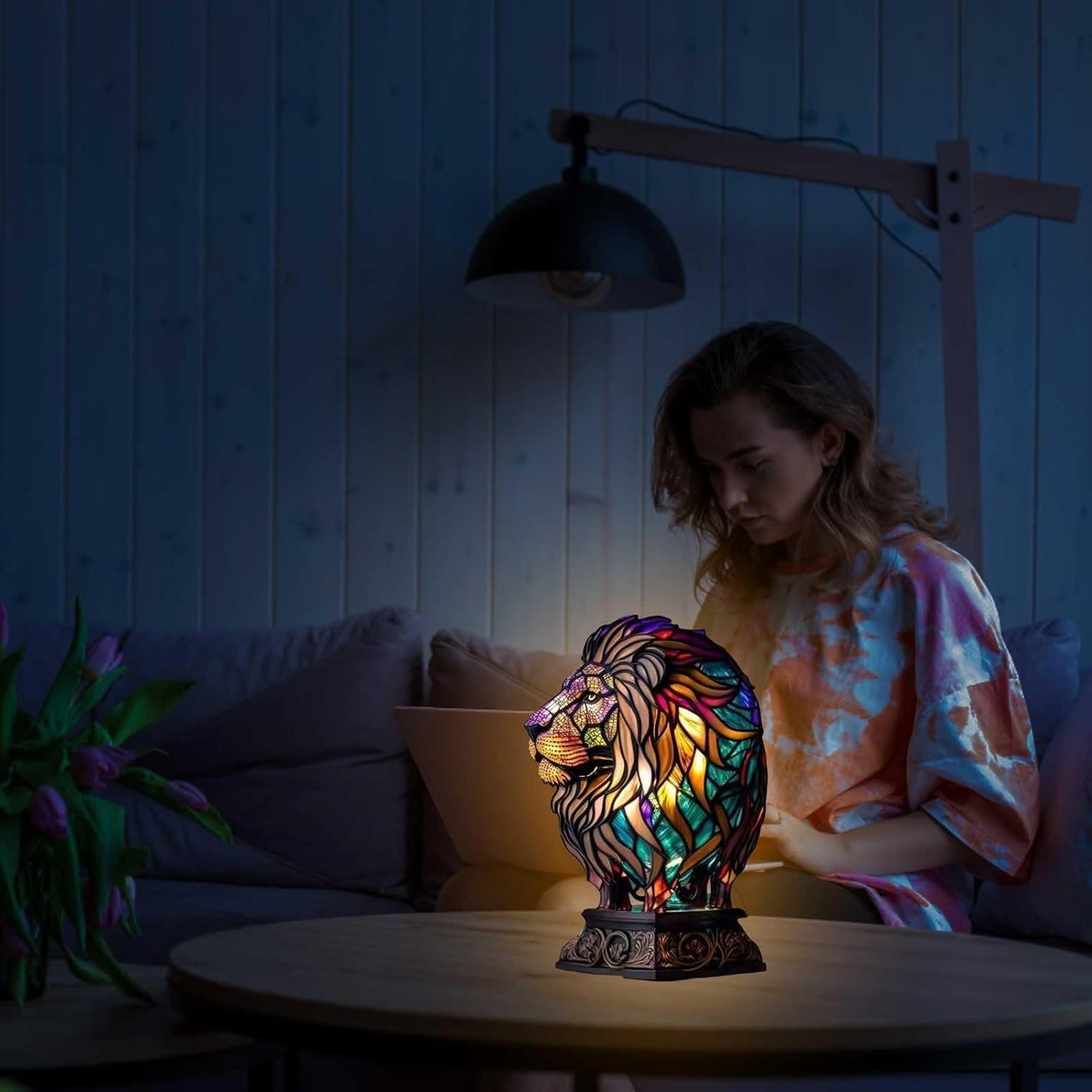 Rebolet | LeuchtLöwe - handgefertigte Lampe, die Herzen erstrahlen lässt