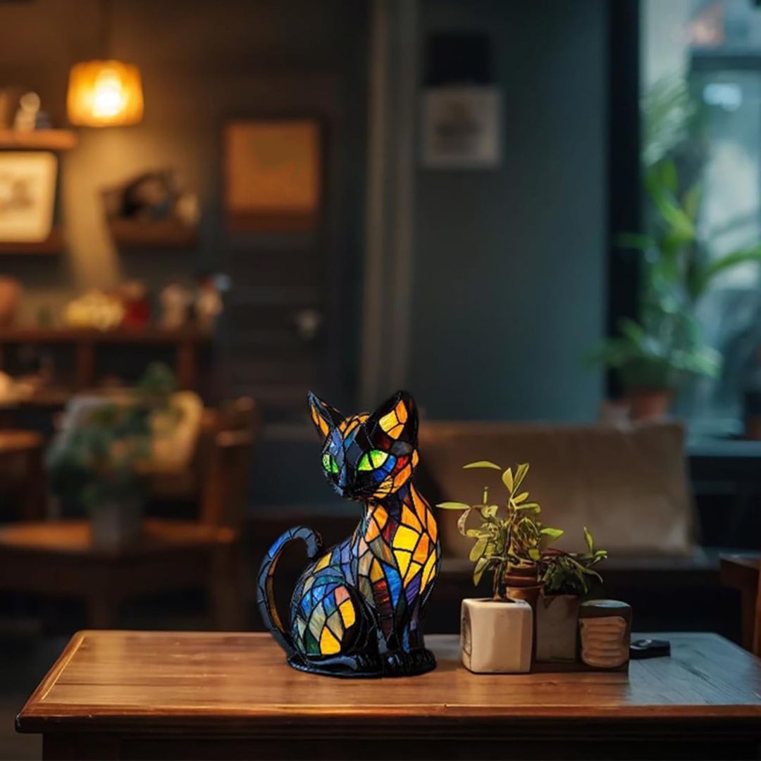 Leuchtkatze – handgefertigte Lampe, die Herzen erstrahlen lässt