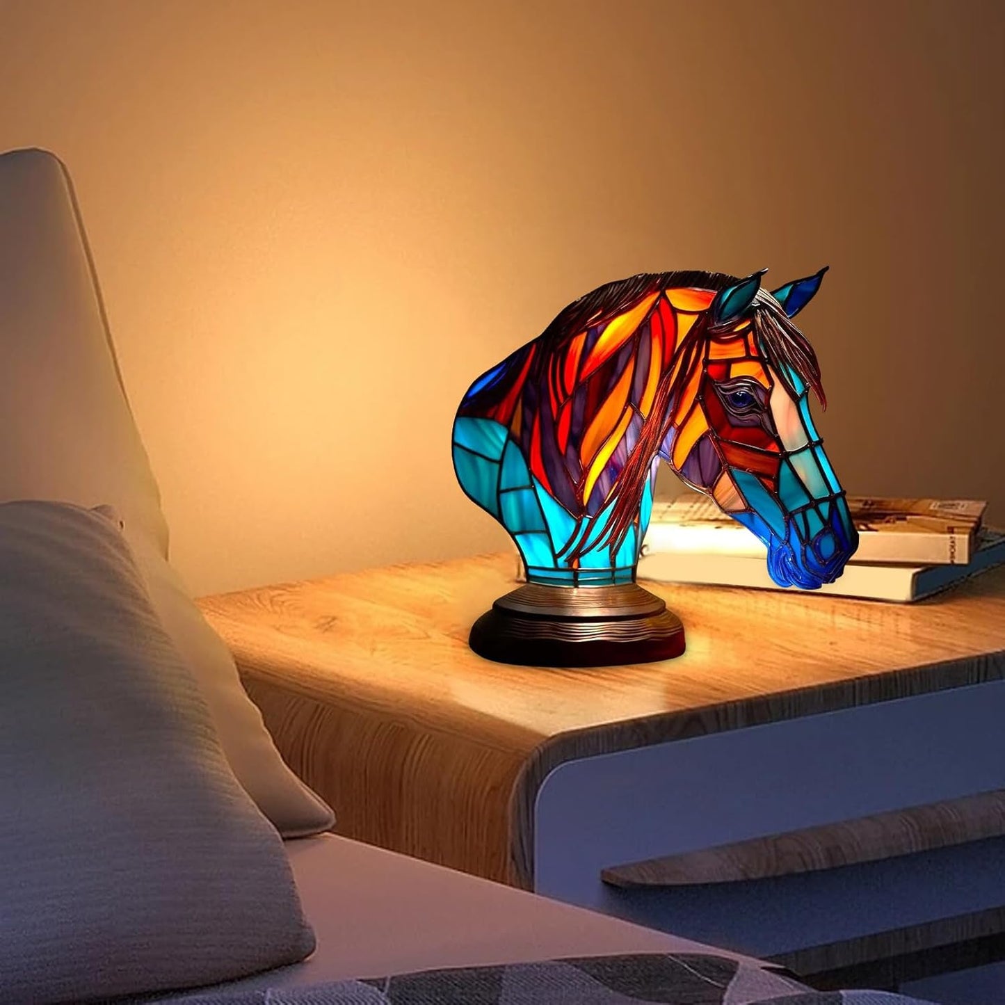 Rebolet | LeuchtPferd - handgefertigte Lampe, die Herzen erstrahlen lässt