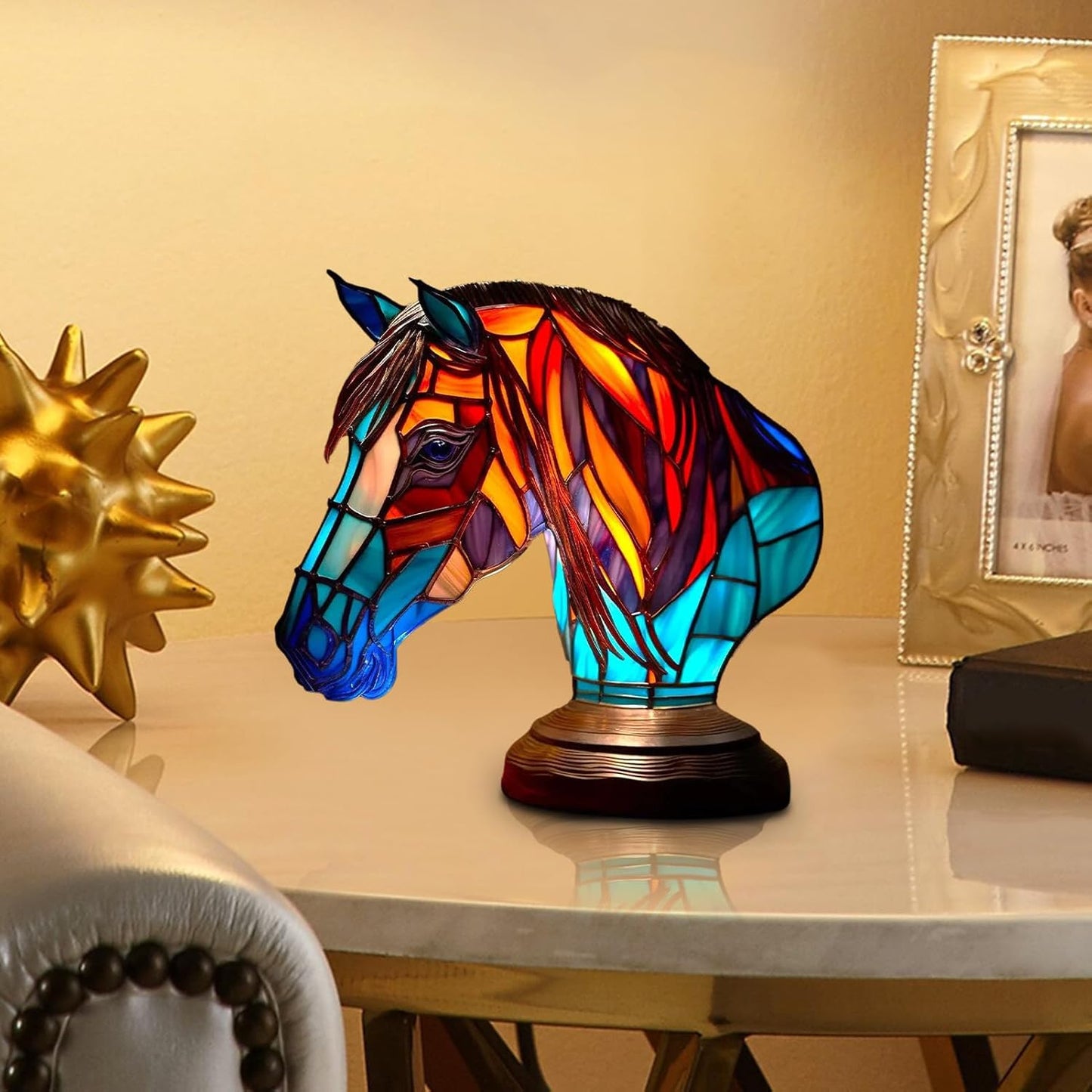 Rebolet | LeuchtPferd - handgefertigte Lampe, die Herzen erstrahlen lässt