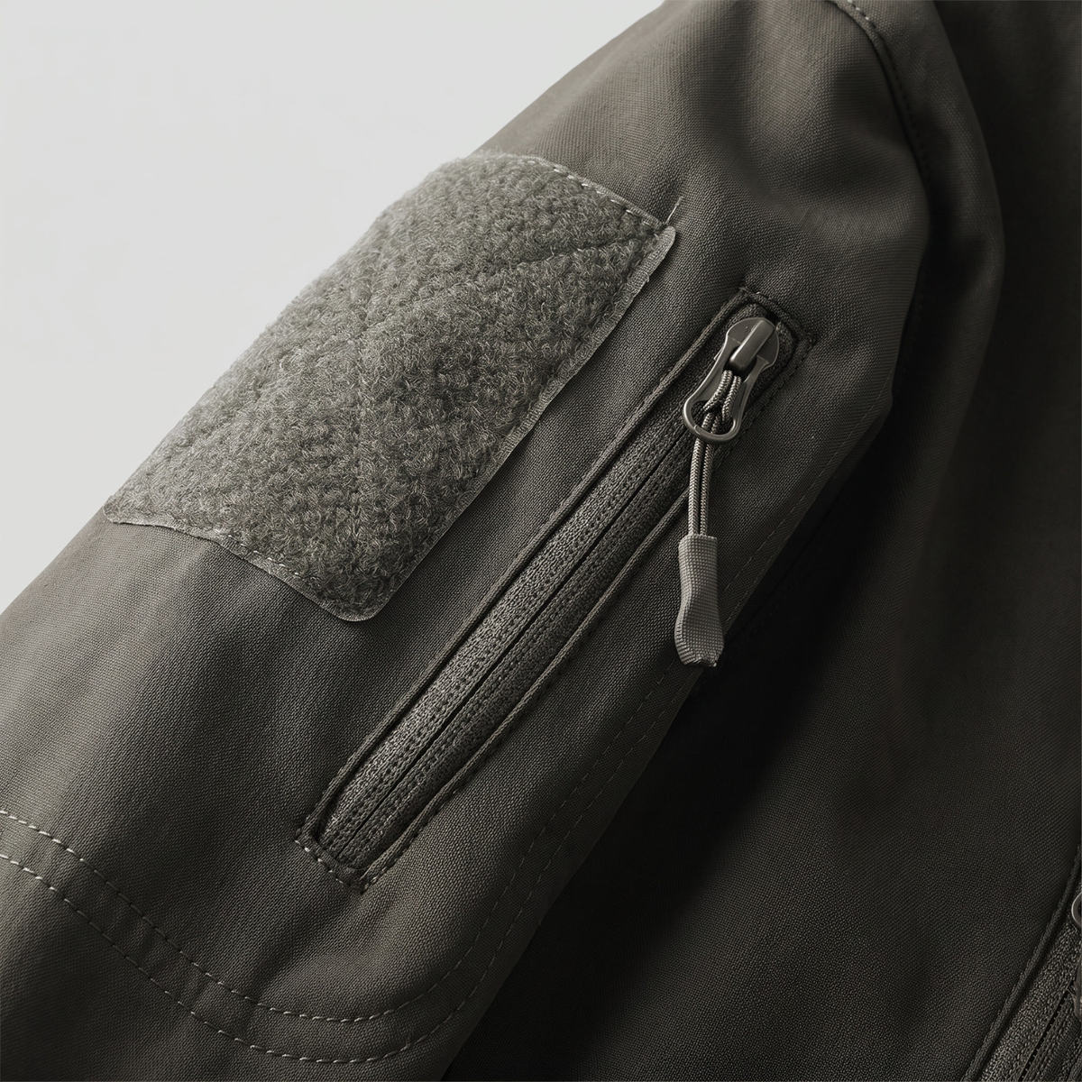 Herren Softshelljacke – Fleece-gefüttert, Kapuze, Militärstil