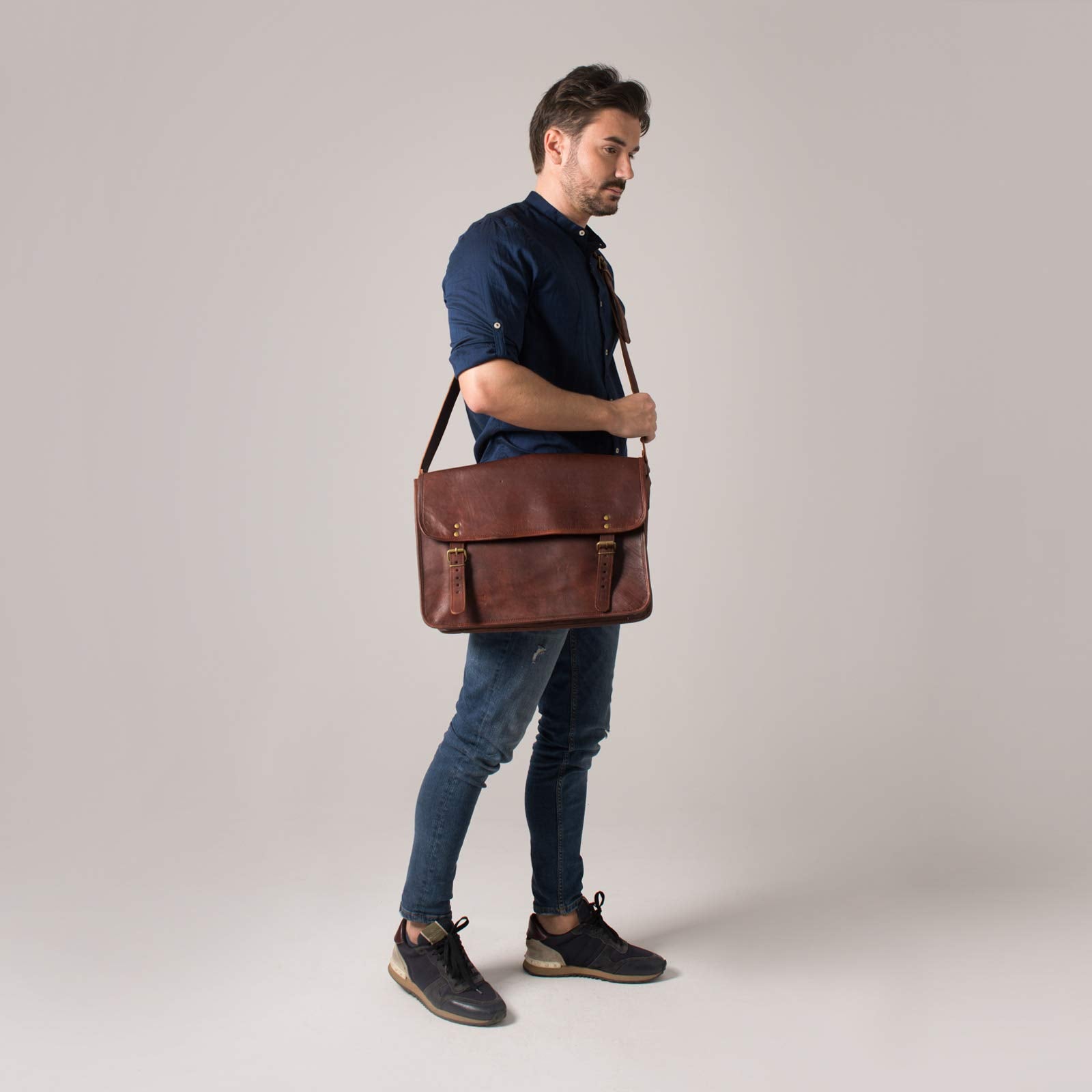 LEABAGS Henrik Umhängetasche aus echtem Leder im Vintage Look I Laptoptasche bis 15 Zoll I Messenger Bag I Ledertasche I Schultertasche I Aktentasche I 40x12x30cm