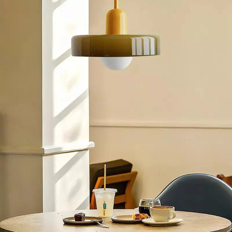 Rebolet | Bauhaus-Pendelleuchte aus farbigem Glas