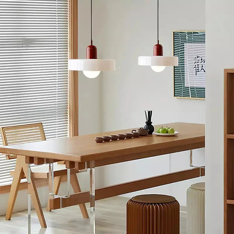Rebolet | Bauhaus-Pendelleuchte aus farbigem Glas