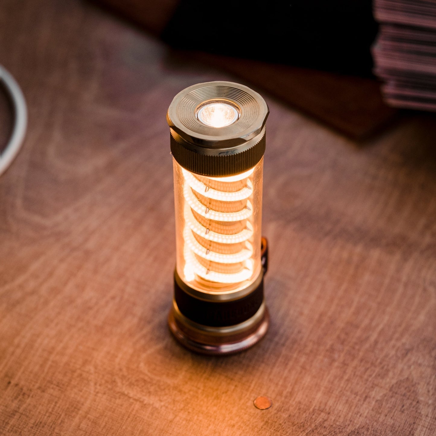 Rebolet | Edison Light Stick – Mehrzweck-Laterne und Taschenlampe mit USB-C-Aufladung und 7 Leuchtmodi