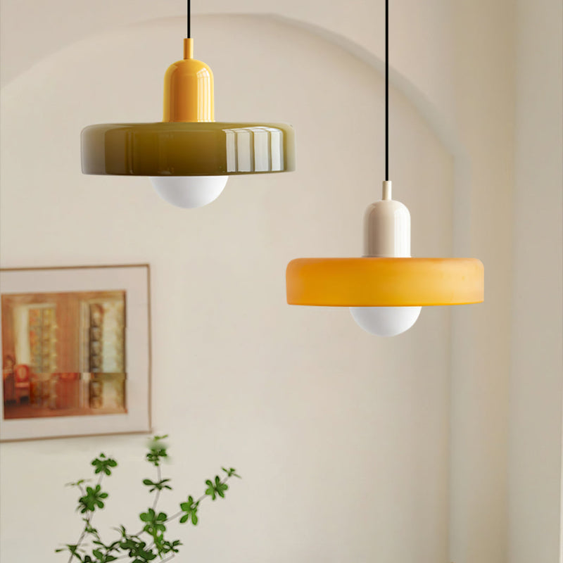 Rebolet | Bauhaus-Pendelleuchte aus farbigem Glas