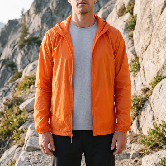 AeroShield Leichte Kapuzen-Herren-Windjacke