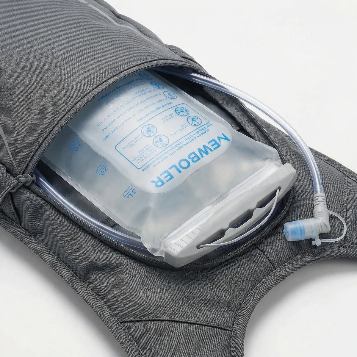 Drinkwell Tragbarer Hydratisierungs-Behälter mit Trinktube