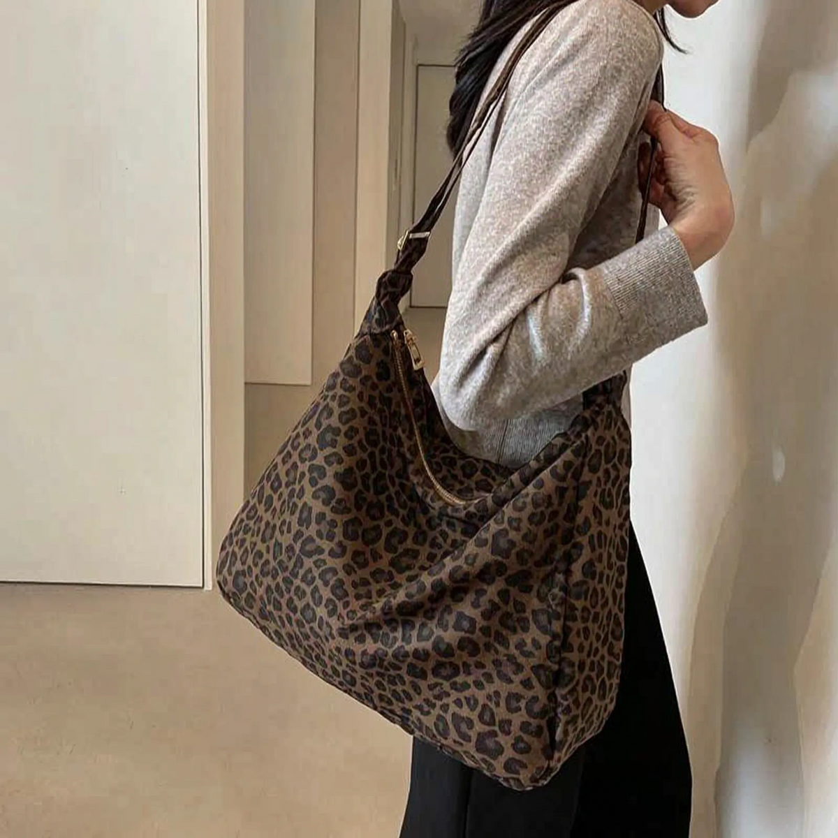Leopelle Großes Leoparden-Print Schultertasche