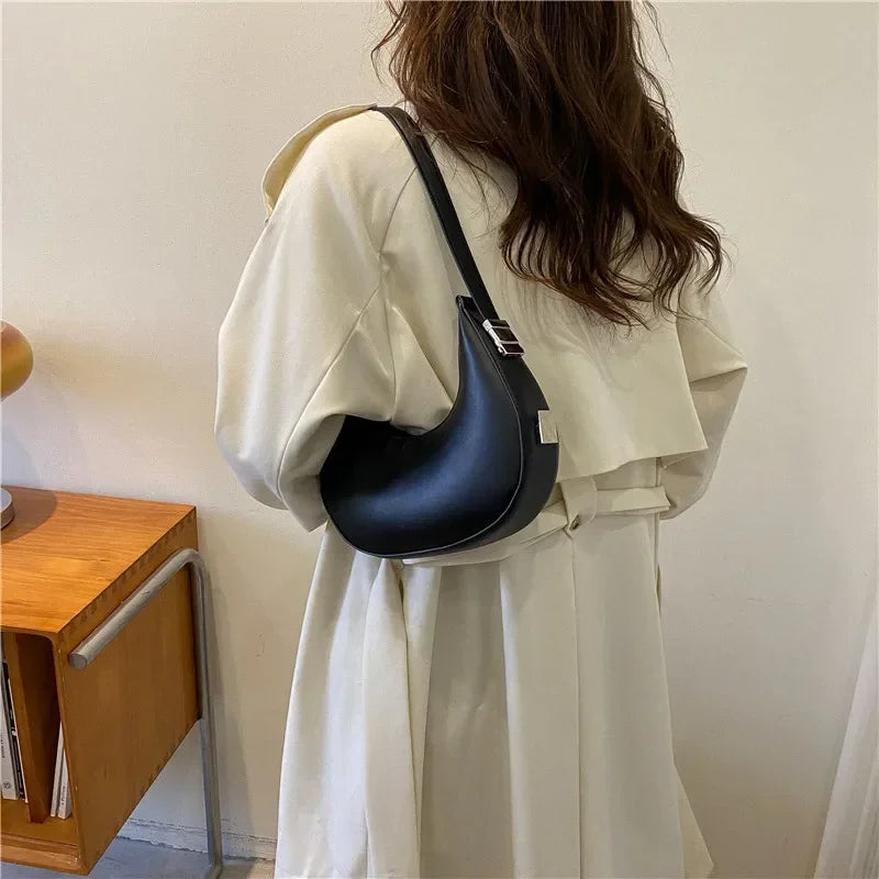 Kleine weiche Hobo-Schultertasche
