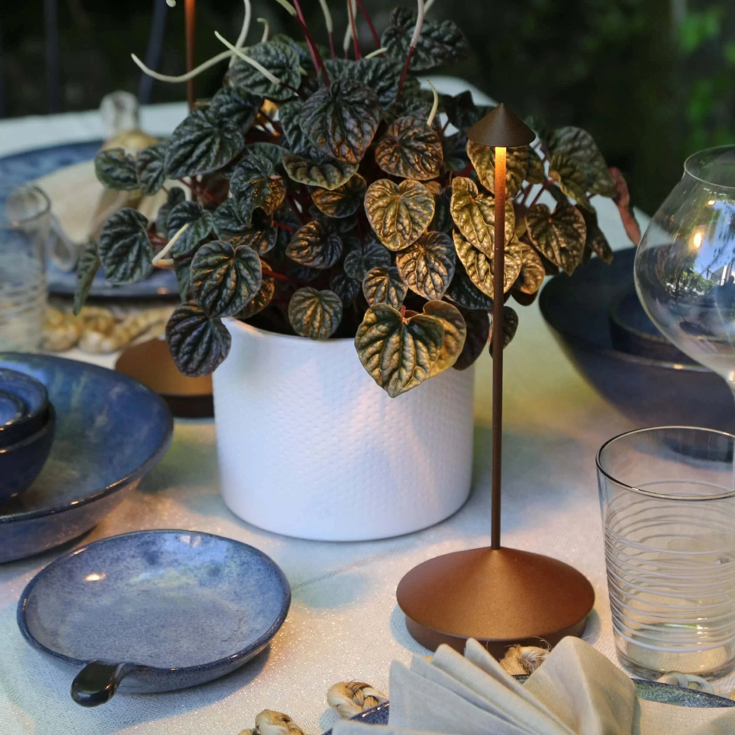 Rebolet | Tischlampe | LED Kabellos, wiederaufladbar, dimmbar, wasserdicht, vielseitig