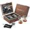 Whisky Steine Set - 6 Wiederverwendbare Edelstahl Eiswürfel + 2 Gläser, Zange | Whiskey Ice Cubes Metall Kühlsteine Bar Zubehör Cocktail Rocks Gin Stones Dekorationszubehör Geschenk Whiskysteine