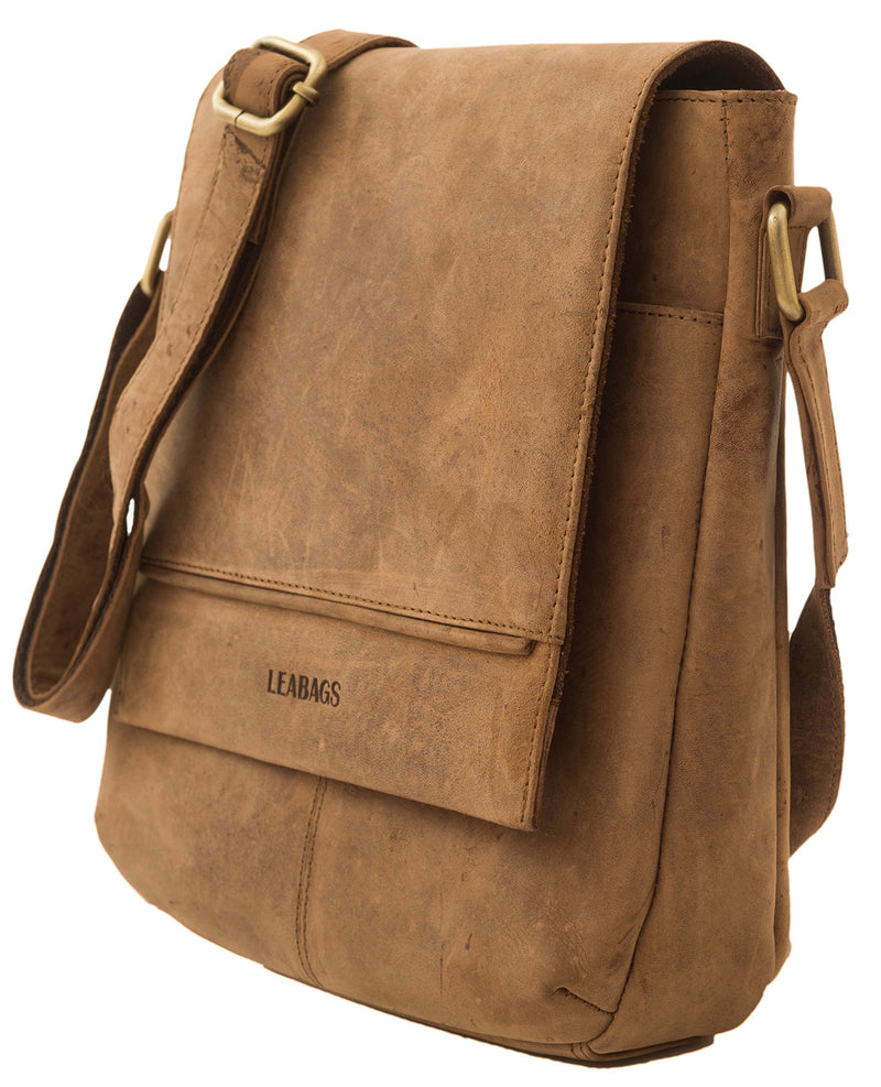 LEABAGS Leder Umhängetasche Herren & Damen I Messenger Bag mit Schultergurt I Schultertasche I Arbeitstasche I Tragetasche I Handtasche I Echtleder Tasche I Nature Hellbraun