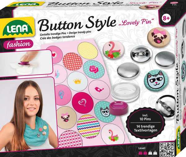 Lena 42564 Bastelset Style Lovely Pin, Komplettset für Coole Buttons mit 10 Metall Knöpfe, Werkzeug, 14 Textilvorlagen Tieren, Fashion Mode Set für Kinder ab 8 Jahre