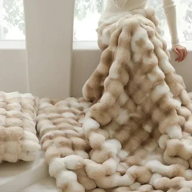 Rebolet | VeluLuxe – Tragbare Winter Kuscheldecke Kunstfell – Weich & stilvoll für Sofa & Reisen