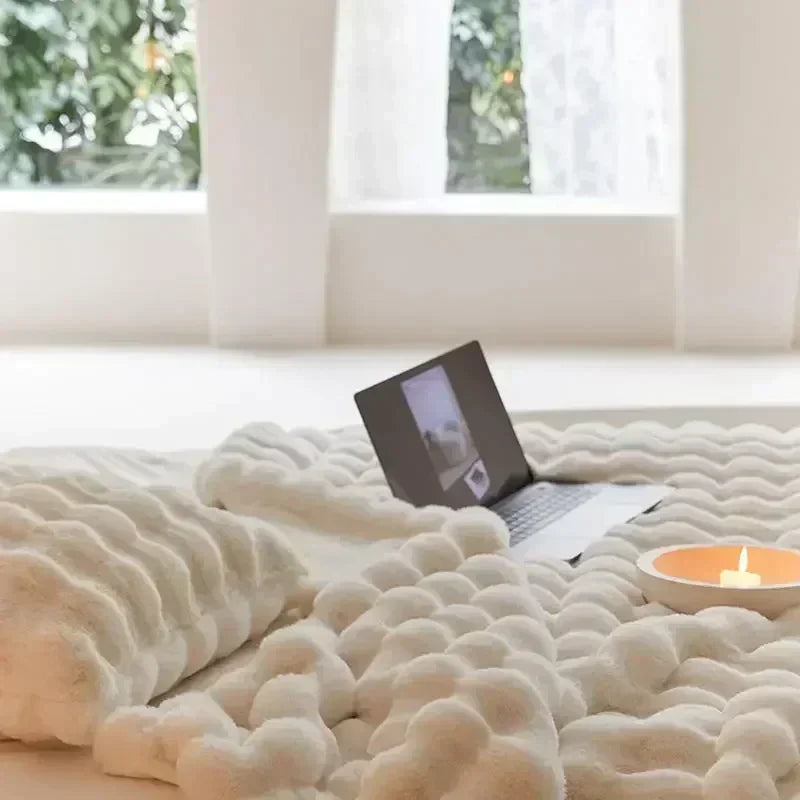 Rebolet | VeluLuxe – Tragbare Winter Kuscheldecke Kunstfell – Weich & stilvoll für Sofa & Reisen