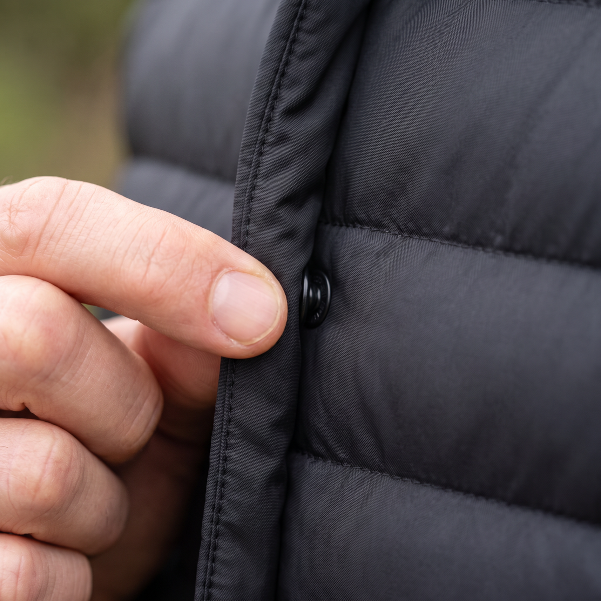 Herren Daunenjacke wandelbar – V-Ausschnitt, gesteppt, leicht