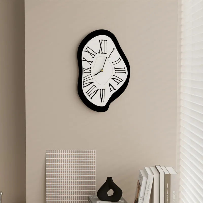 Rebolet| Surrealistische Wanduhr | Künstlerisches Numeral Design
